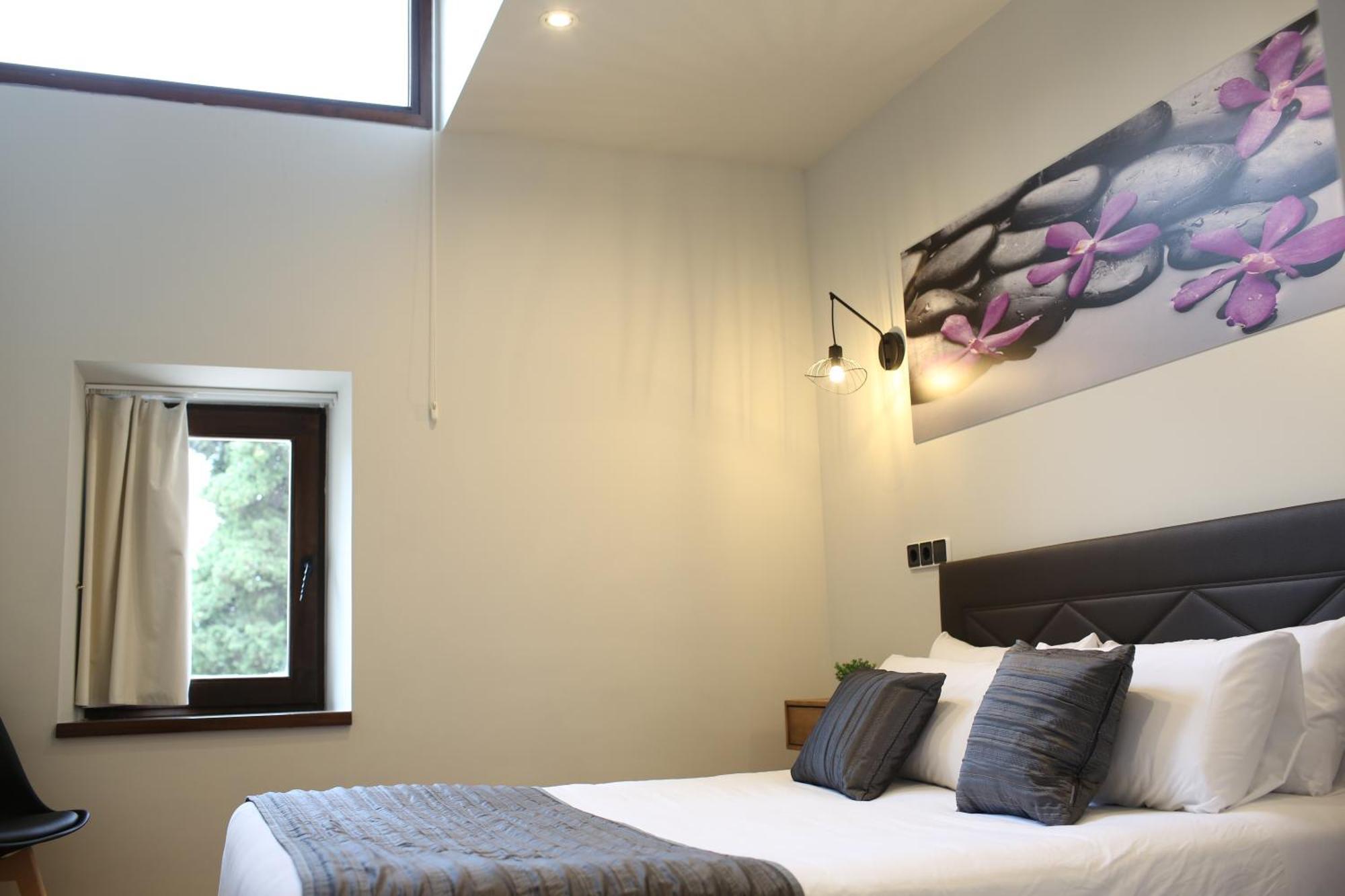 Hotel Priorat Boutique Llorenc del Penedes Esterno foto