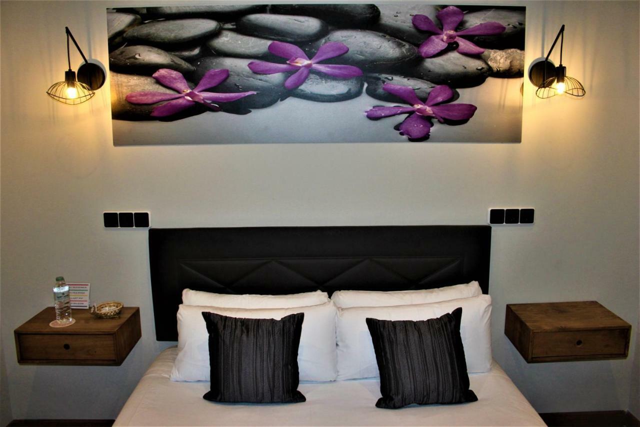 Hotel Priorat Boutique Llorenc del Penedes Esterno foto