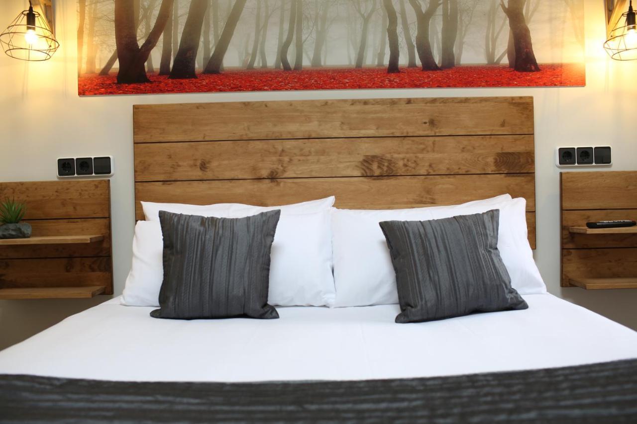 Hotel Priorat Boutique Llorenc del Penedes Esterno foto